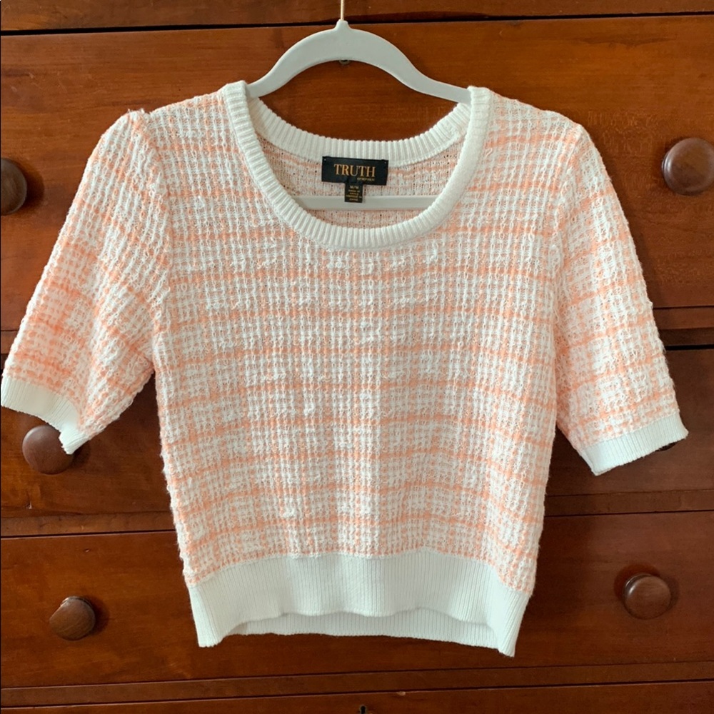 Truth Peach  and White Textured Knit Top Short Sleeved